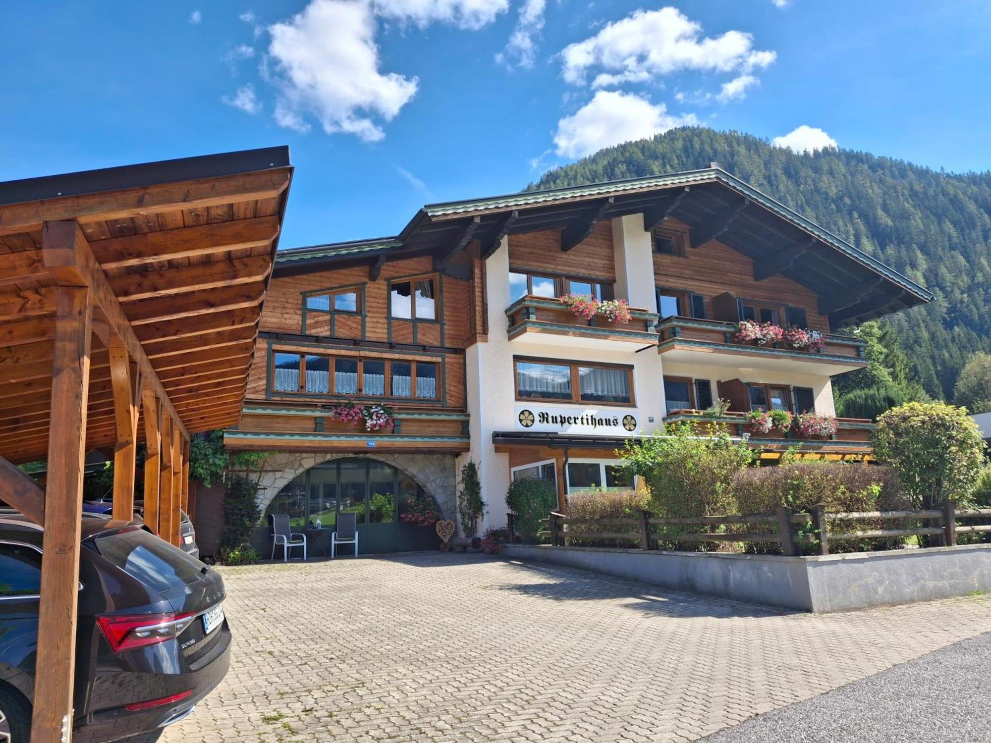 Ferienwohnungen Rupertihaus Flachau Exterior foto